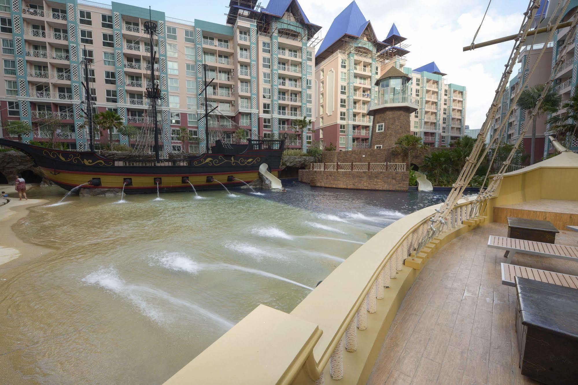 Grande Caribbean Pattaya Hotel Exterior foto